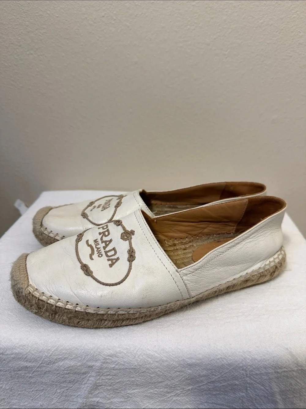 Prada Milano Cream White Leather Espadrille Slip-Ons with Logo Size 37 (US 7)